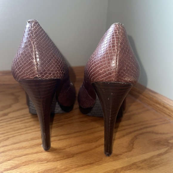 Calvin Klein heels sz 8.5 lightly used condition brown with snakeskin print - Picture 4 of 6